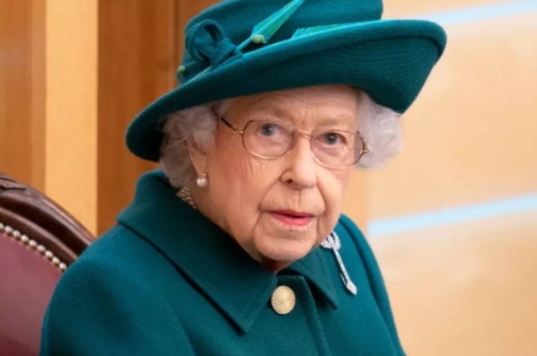 Кралица Елизабет II е дала положителен тест за коронавирусна инфекция,